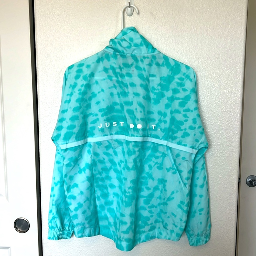 Nike DriFit Running Jacket - Picture 2 of 2